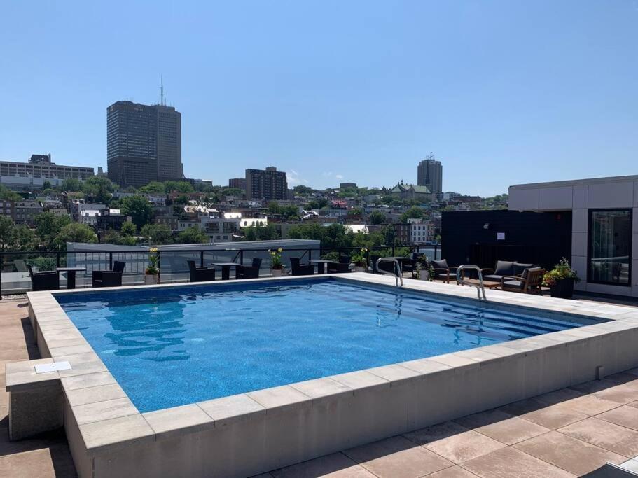 Le Coeur Du Festival D'Ete De Quebec Apartment Bagian luar foto